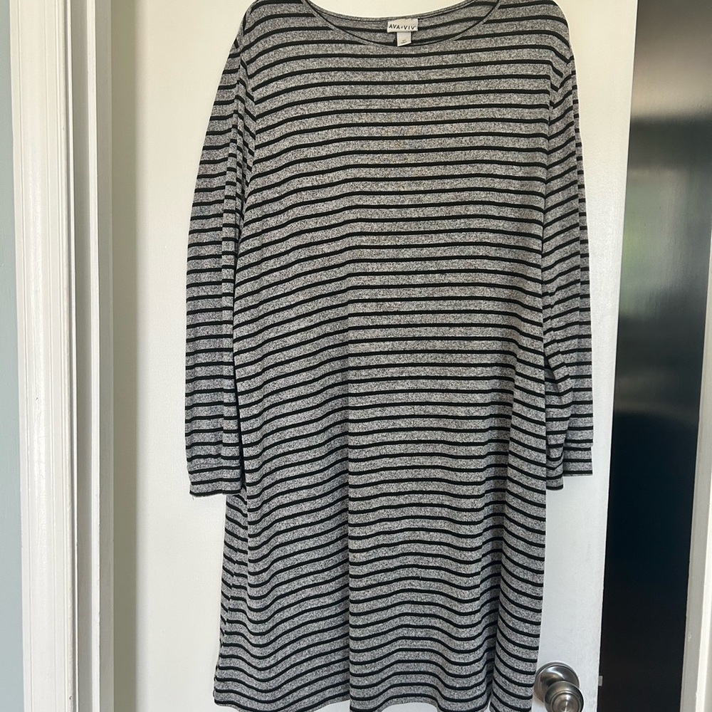 Ava & Viv Black and Gray Striped Long Sleeve Tunic Dress